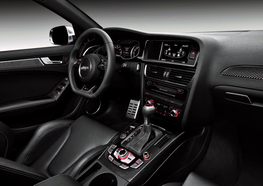 Интерьер Audi RS4 Avant (B8, 8K) 2012 года  (WW) (фото 83 из 114)